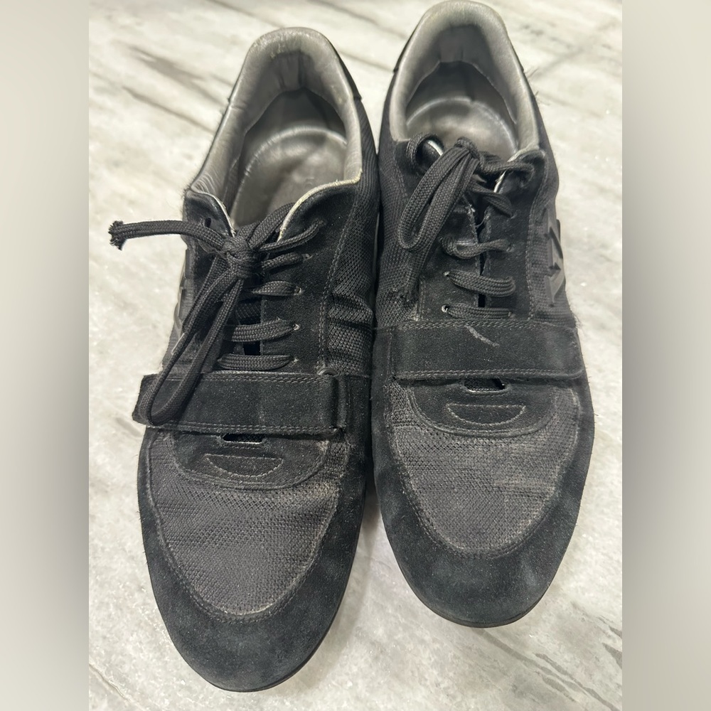 Louis Vuitton Sneakers - Picture 2 of 6